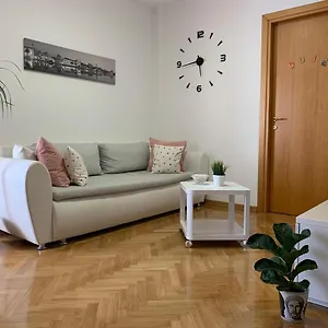  Apartment Duje
