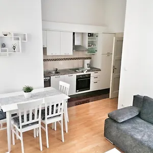  Apartment Anamarija-bacvice